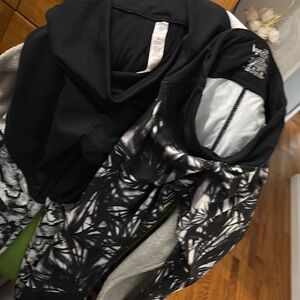 Black and White Women's leggins